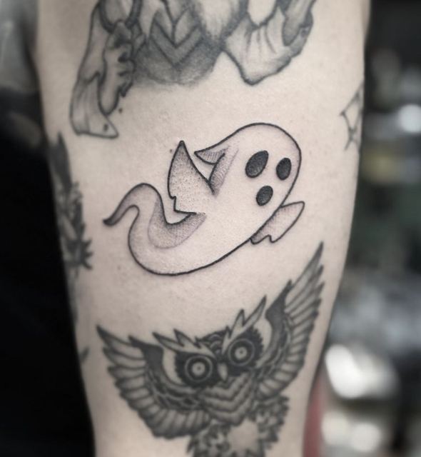 Ghost tattoo by Deadpigeon (black & grey)