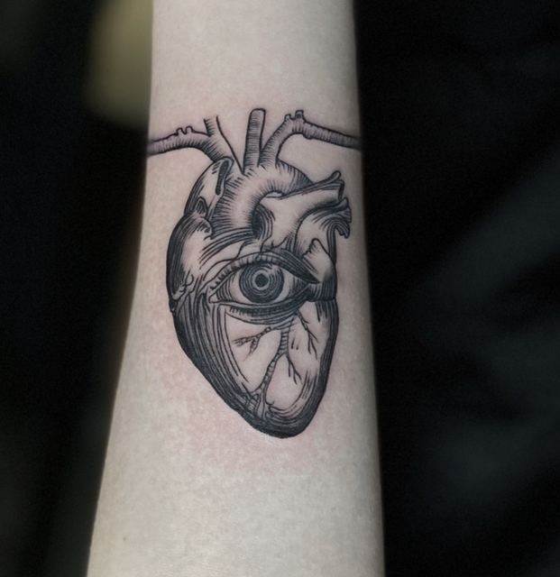 Heart tattoo by Deadpigeon (black & grey)