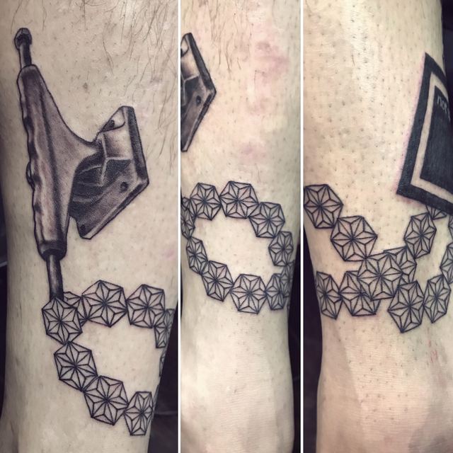 Skate tattoo by Deadpigeon (black & grey)